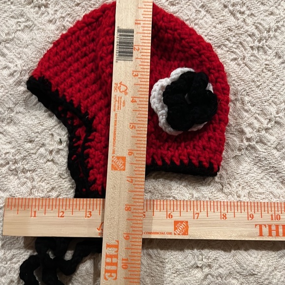 Handmade toddler crocheted Bonnet flower coiled tie NEW - Picture 3 of 4